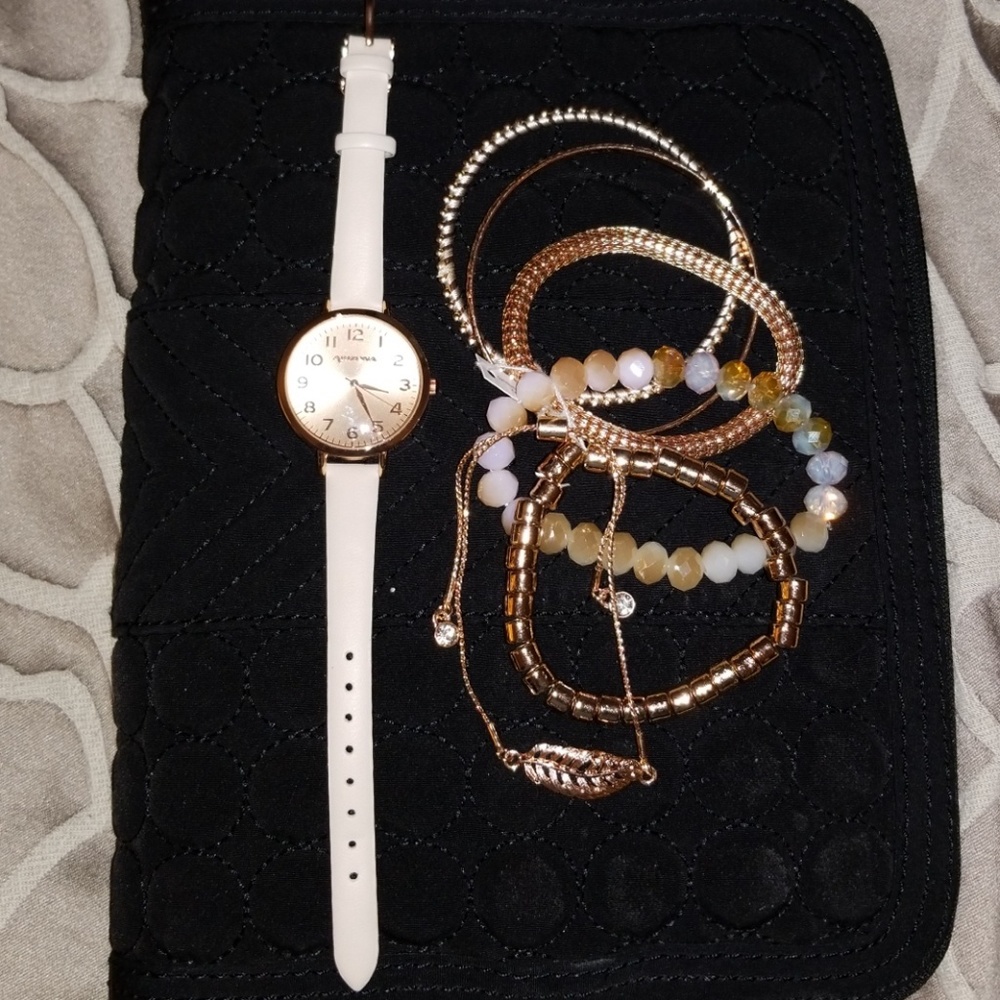NWOT Rose gold watch and bracelet set